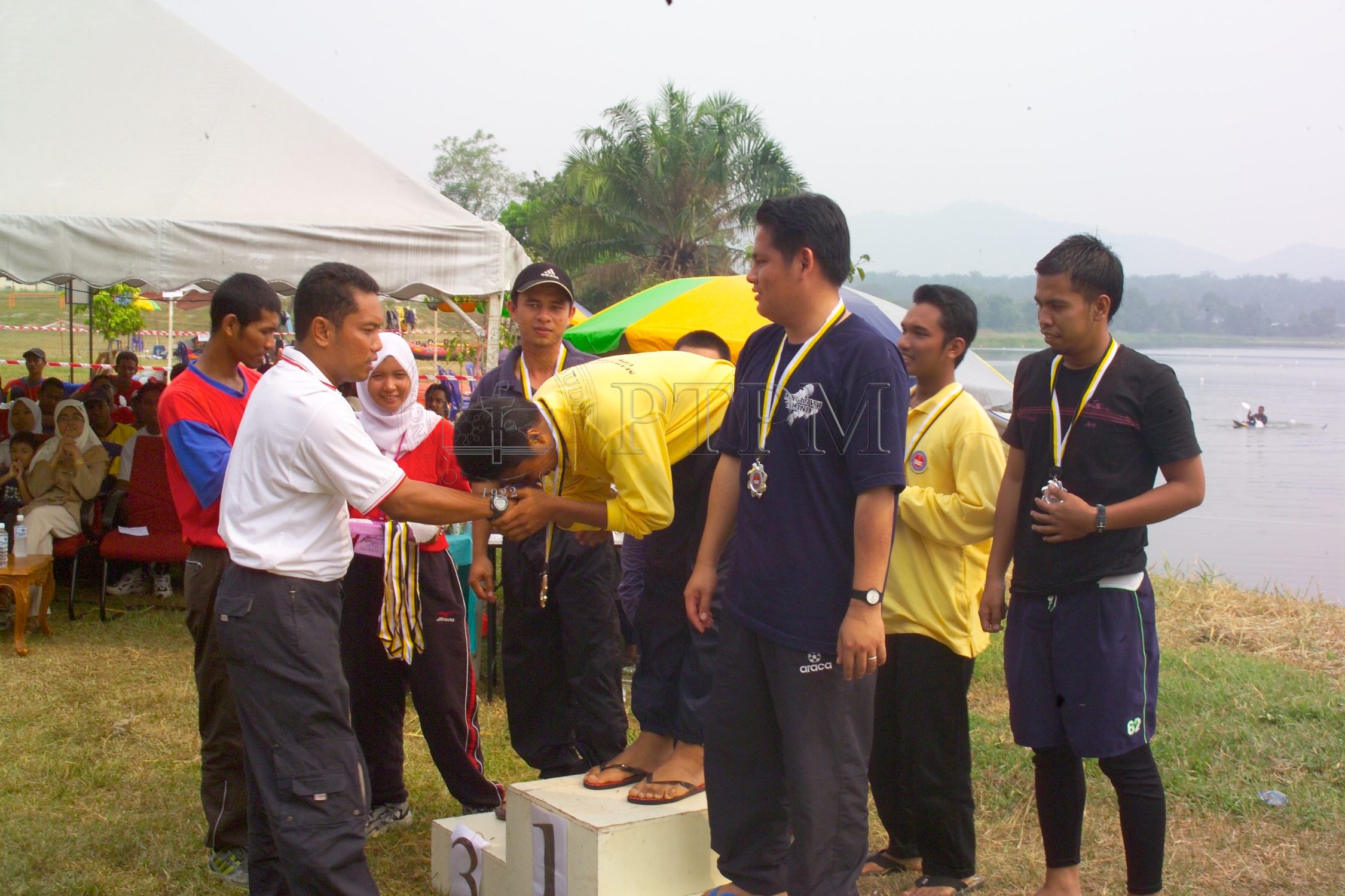 PTPM 05 13 kayak D8XZ8795